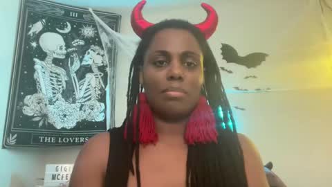 Snapshot of gigimcfee chatting on 10/29/25, 07:32 G Money online show from 10/29/25, 07:32