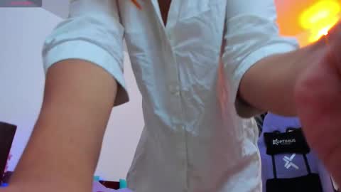 gigimooon online show from 02/09/26, 12:03