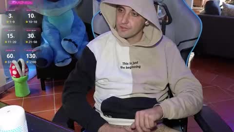 Snapshot of gil_gamesh2nd chatting on 10/08/25, 10:57 Mirko online show from 10/08/25, 10:57