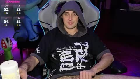 Snapshot of gil_gamesh2nd chatting on 12/04/25, 03:54 Mirko online show from 12/04/25, 03:54