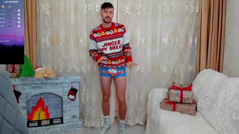 Snapshot of gilbertogonzales chatting on 12/24/24, 06:44 gilbertogonzales online show from 12/24/24, 06:44