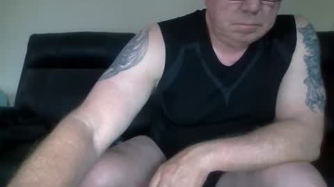 Snapshot of gimmmieoooo chatting on 12/01/25, 07:02 gimmmieoooo online show from 12/01/25, 07:02