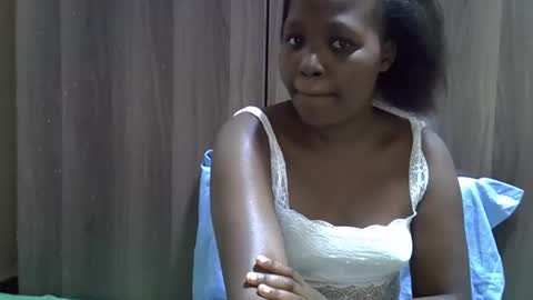 Adiliah online show from 12/21/25, 06:15