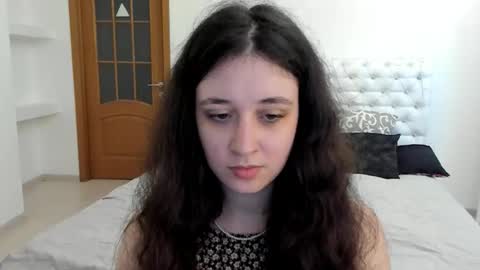 Kate online show from 09/14/25, 09:41