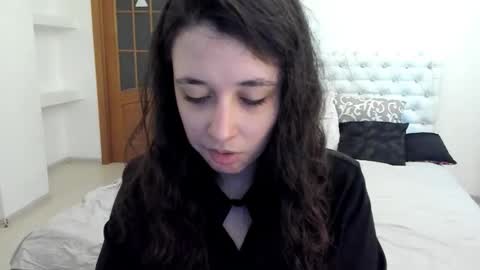 Kate online show from 09/19/25, 07:54