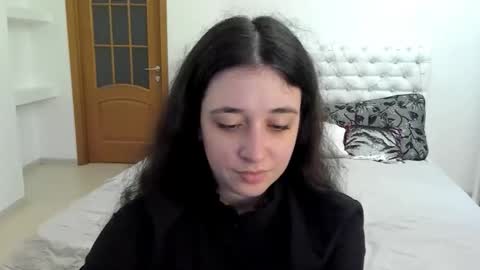 Kate online show from 10/01/25, 10:43