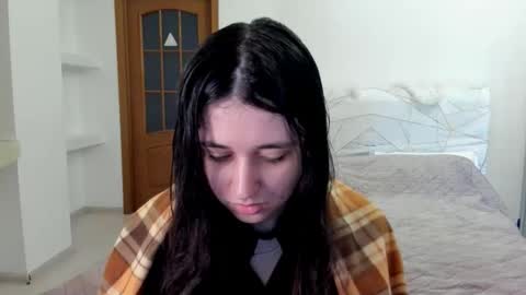 Snapshot of ginablum chatting on 04/28/26, 08:19 Kate online show from 04/28/26, 08:19