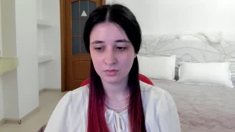 Snapshot of ginablum chatting on 05/29/26, 09:40 Kate online show from 05/29/26, 09:40