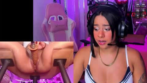 Snapshot of ginakurt_ chatting on 10/29/25, 04:04 Gina online show from 10/29/25, 04:04