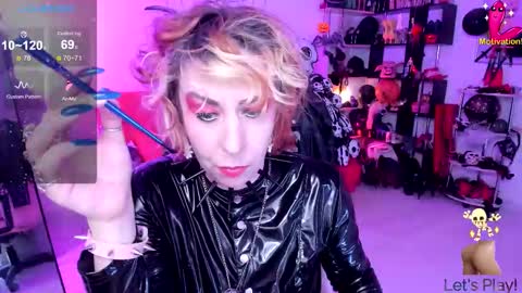 Snapshot of ginamiracle chatting on 10/25/25, 08:36 Gina Moor online show from 10/25/25, 08:36