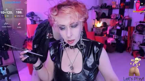 Snapshot of ginamiracle chatting on 11/07/25, 12:54 Gina Moor online show from 11/07/25, 12:54