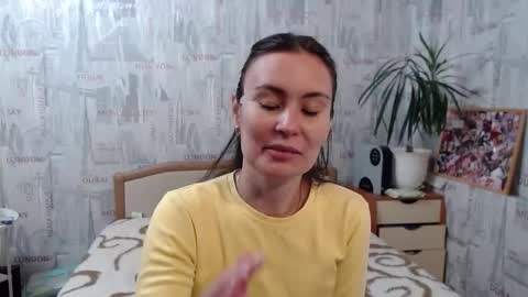 ginaxsoulah   online show from 10/11/25, 09:41