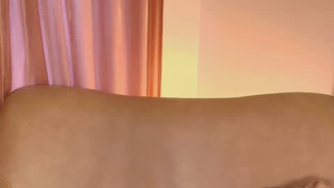 Snapshot of ginevra_esposito chatting on 05/11/26, 12:44 Ginn online show from 05/11/26, 12:44