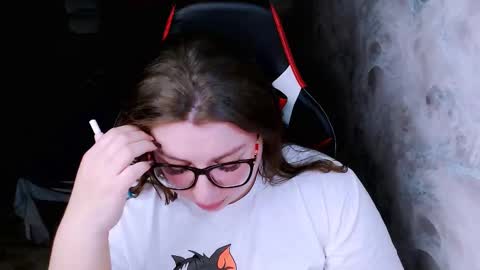 Snapshot of ginger_grayy chatting on 03/09/25, 12:21 Alexa here online show from 03/09/25, 12:21