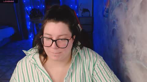 Snapshot of ginger_grayy chatting on 12/01/25, 05:12 Alexa here online show from 12/01/25, 05:12