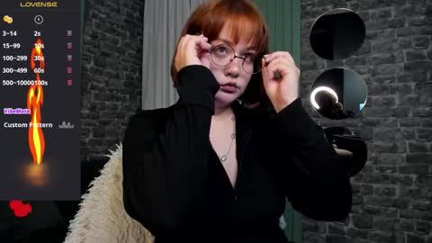 ginger_hood online show from 12/15/25, 06:06