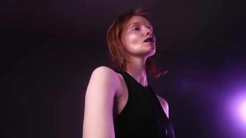        im expecting 350 thumbs up on my altar   online show from 12/29/24, 01:24