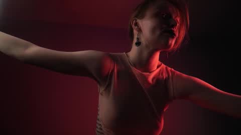        im expecting 350 thumbs up on my altar   online show from 02/20/25, 04:28