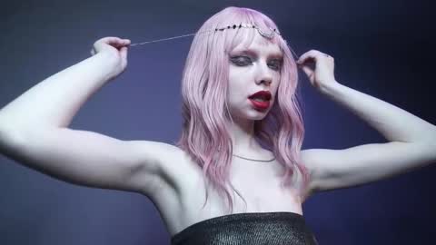        im expecting 350 thumbs up on my altar   online show from 02/19/26, 10:06