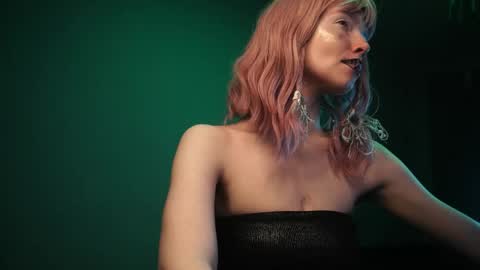        im expecting 350 thumbs up on my altar   online show from 03/08/26, 10:02