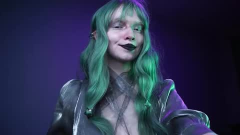        im expecting 350 thumbs up on my altar   online show from 03/25/26, 10:16