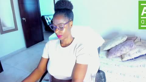 Snapshot of ginger_smil chatting on 05/01/26, 12:43 Diana online show from 05/01/26, 12:43