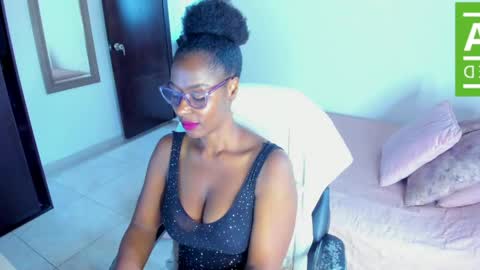 Snapshot of ginger_smil chatting on 05/17/26, 03:52 Diana online show from 05/17/26, 03:52