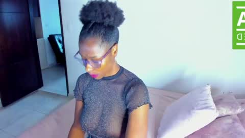 Snapshot of ginger_smil chatting on 05/21/26, 12:12 Diana online show from 05/21/26, 12:12