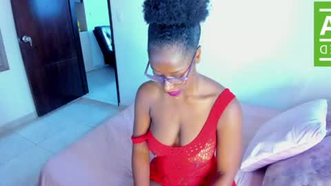 Snapshot of ginger_smil chatting on 05/22/26, 12:33 Diana online show from 05/22/26, 12:33