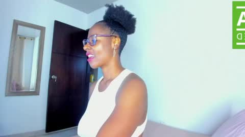 Snapshot of ginger_smil chatting on 05/25/26, 11:49 Diana online show from 05/25/26, 11:49