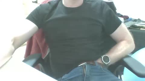 Snapshot of ginger_xxx chatting on 05/25/26, 08:37 mike online show from 05/25/26, 08:37