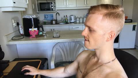 Snapshot of gingerboy_69 chatting on 01/09/25, 10:52 Jay online show from 01/09/25, 10:52