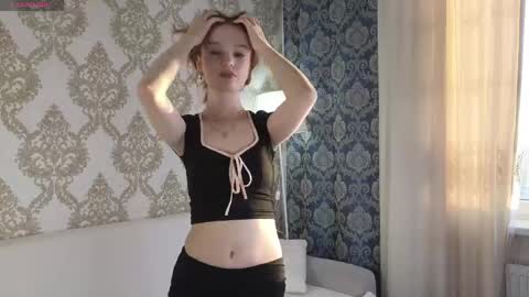 Lina online show from 03/22/26, 02:09