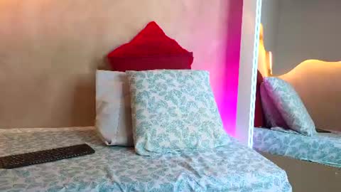Ginger online show from 07/10/26, 01:03