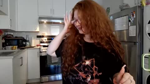 gingerprincess555 online show from 09/22/25, 11:40