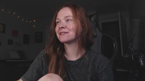 Snapshot of gingervial chatting on 11/27/25, 12:24 gingervial online show from 11/27/25, 12:24