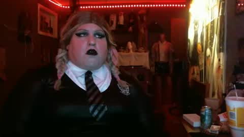 Snapshot of ginny_dominatrix chatting on 09/22/25, 01:18 ginny ray online show from 09/22/25, 01:18