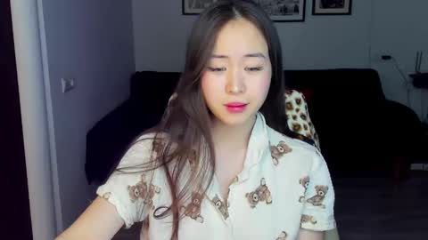 Snapshot of ginnycherry chatting on 02/21/25, 06:26 Ginny online show from 02/21/25, 06:26