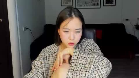 Snapshot of ginnycherry chatting on 02/23/25, 10:42 Ginny online show from 02/23/25, 10:42