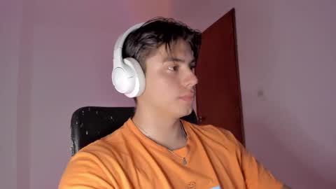 Snapshot of gio_russo chatting on 02/13/26, 12:39 GioRusso online show from 02/13/26, 12:39