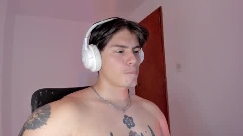 Snapshot of gio_russo chatting on 02/13/26, 06:37 GioRusso online show from 02/13/26, 06:37