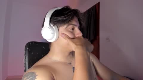 Snapshot of gio_russo chatting on 02/18/26, 11:55 GioRusso online show from 02/18/26, 11:55