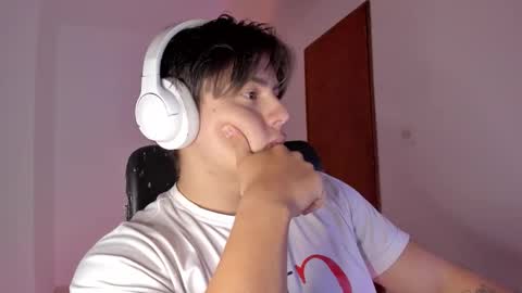 Snapshot of gio_russo chatting on 02/19/26, 08:38 GioRusso online show from 02/19/26, 08:38