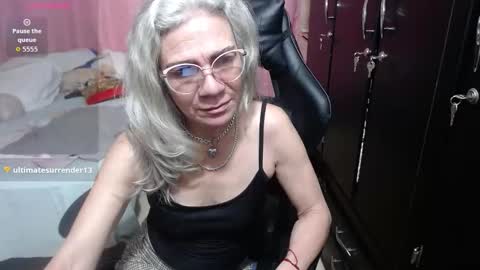 Snapshot of giorgia_xue53 chatting on 01/18/26, 04:05 Mary online show from 01/18/26, 04:05