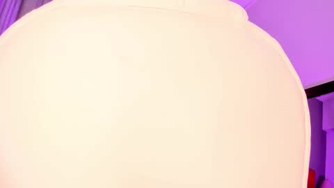 Giovanna  online show from 09/17/25, 06:15