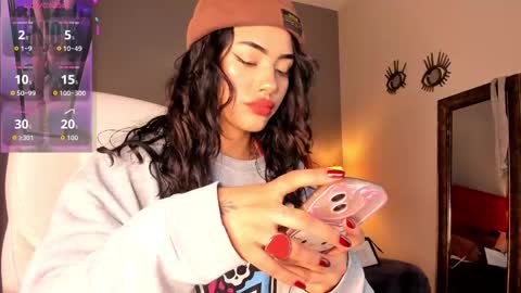 Giovanna  online show from 10/08/25, 04:43