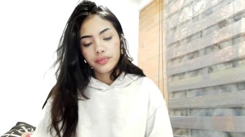 giovanna_oliveria online show from 02/18/26, 11:33