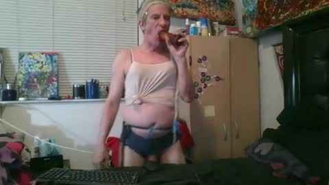 giovanni131971 online show from 02/18/26, 04:52