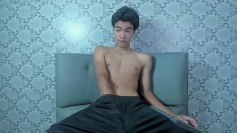 Snapshot of giraldo_giraldo chatting on 12/23/24, 12:52 Giraldo online show from 12/23/24, 12:52