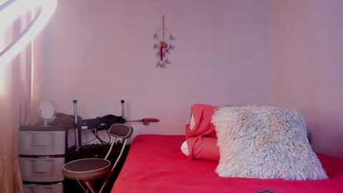 Girasol Walton online show from 02/05/25, 01:00